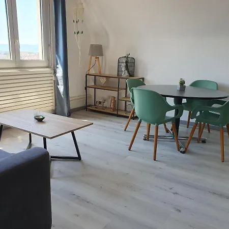 Grenier Des Cigognes 아파트 *